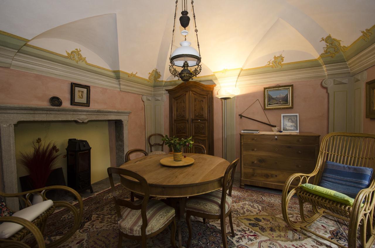 Palazzo Gamboni Swiss Historic Hotel Comologno Kültér fotó