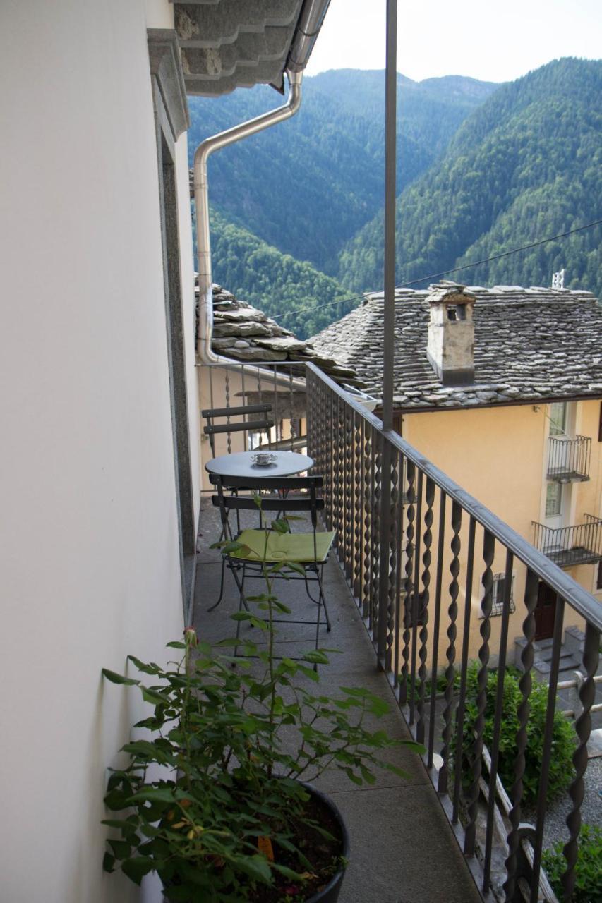 Palazzo Gamboni Swiss Historic Hotel Comologno Kültér fotó